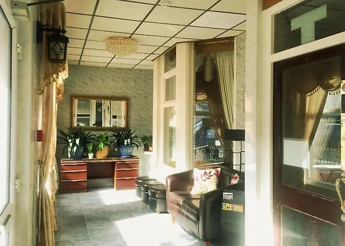 St Elmo Hotel